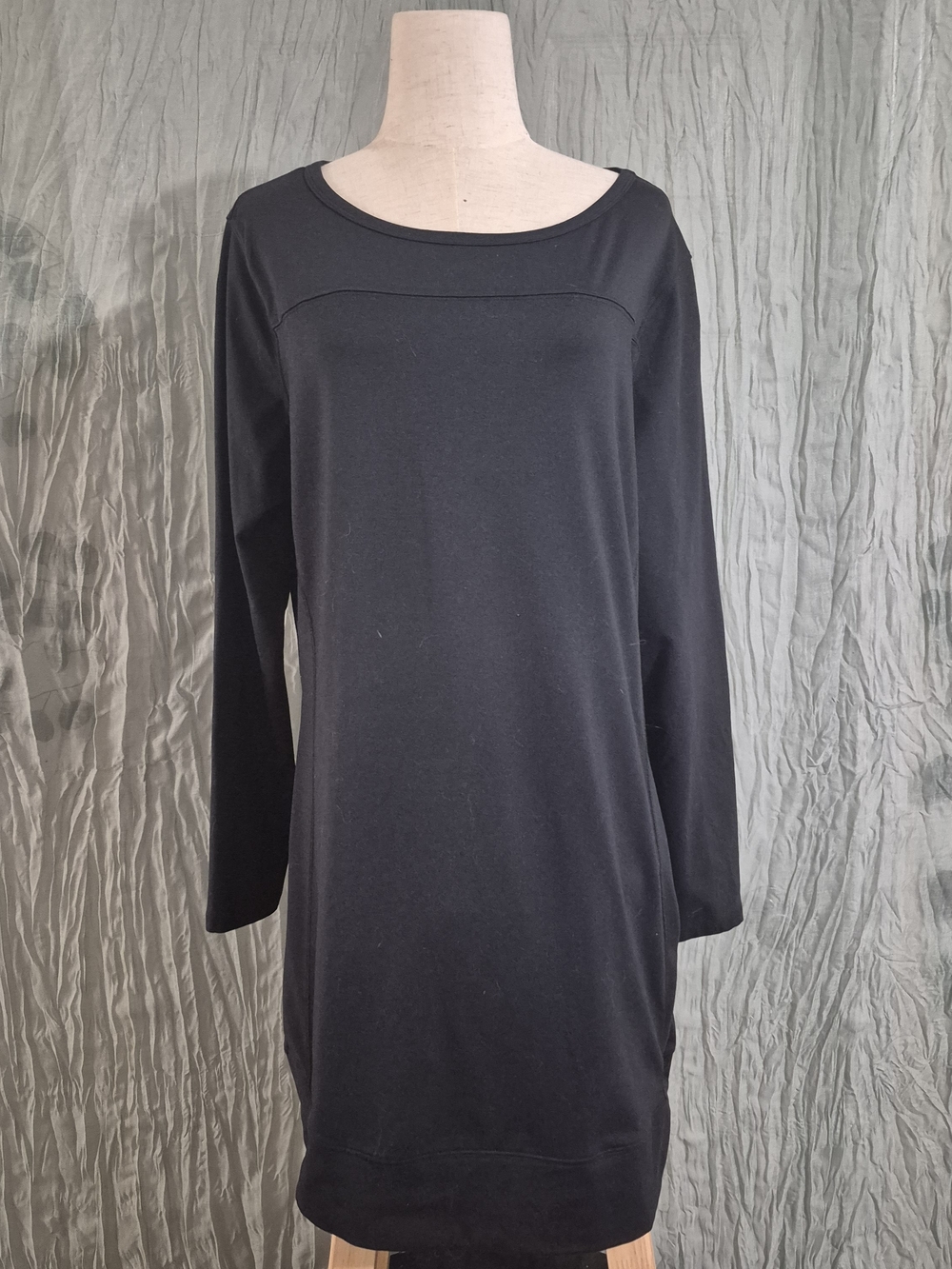 Carve Designs Black Long Sleeve Midi Dress